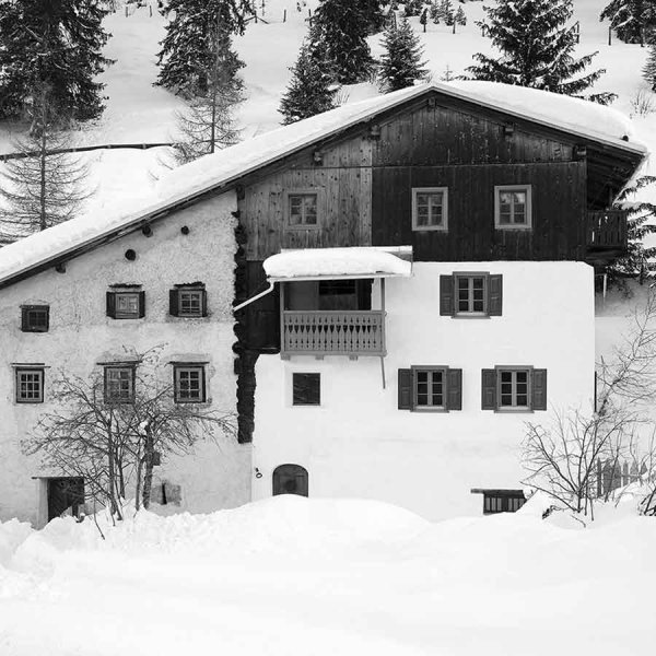 ADA Angela Deuber Architect Architects Architektin Architecture Switzerland Swiss Schweiz Zurich Zürich
Stuls Graubünden Albula Alps Medieval Private Residential House Labyrinth Interconnected Double Stair Staircase Restoration Snow