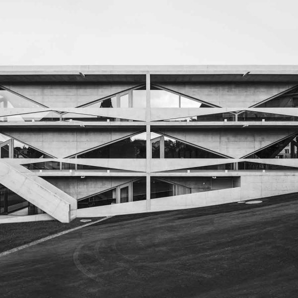 ADA Angela Deuber Architect Architects Architektin Architecture Switzerland Swiss Schweiz Zurich Zürich
Thal Sankt Gallen Primary School Reinforced In Situ Concrete Lightness Interconnected Physical Presence The Wave