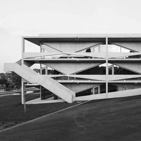 ADA Angela Deuber Architect Architects Architektin Architecture Switzerland Swiss Schweiz Zurich Zürich
Thal Sankt Gallen Primary School Reinforced In Situ Concrete Lightness Interconnected Physical Presence The Wave
