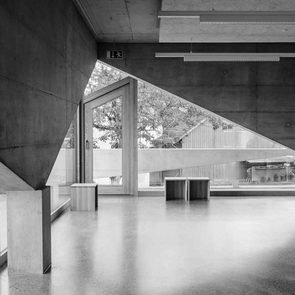 ADA Angela Deuber Architect Architects Architektin Architecture Switzerland Swiss Schweiz Zurich Zürich
Thal Sankt Gallen Primary School Reinforced In Situ Concrete Lightness Interconnected Physical Presence The Wave